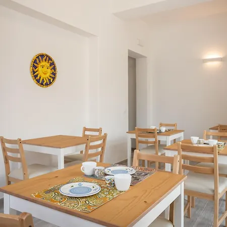 Le Cinque Stanze Room&breakfast 게스트하우스 *