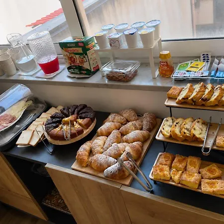 Le Cinque Stanze Room&breakfast Гостевой дом 4*