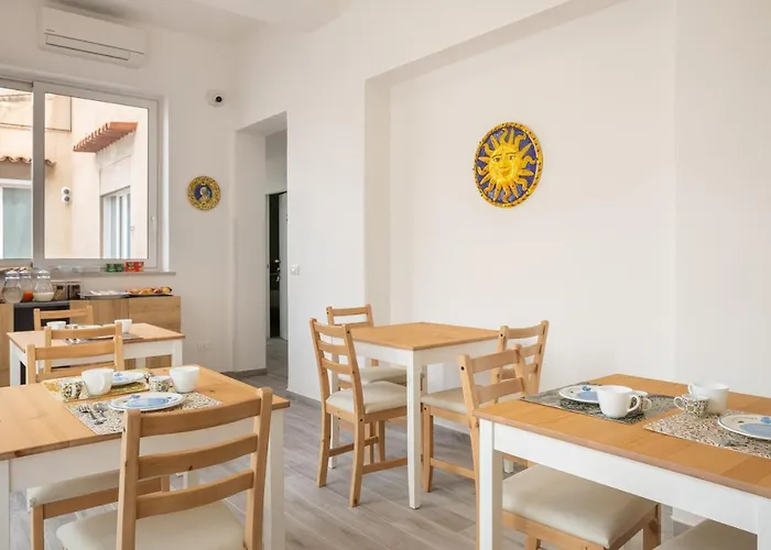 Le Cinque Stanze Room&breakfast Affittacamere 4*